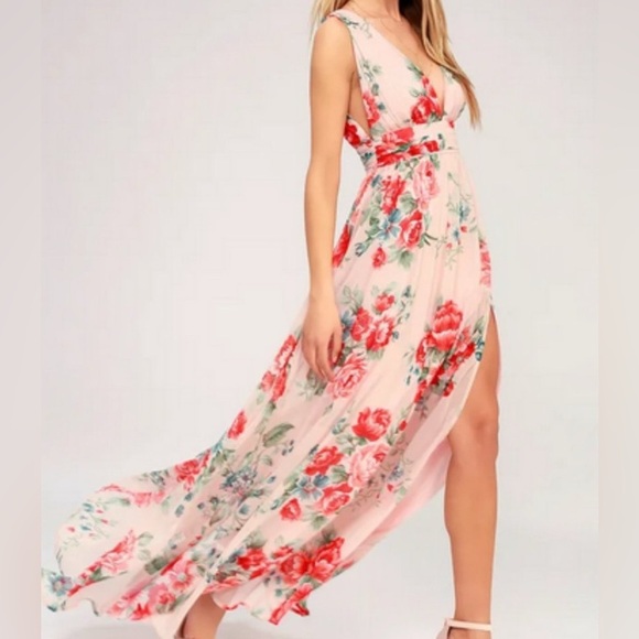 NWT Lulu's Blush Floral Garden Meandering Plunge Maxi Dress Size Small - Picture 1 of 7